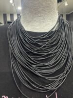 Collana multifili corta