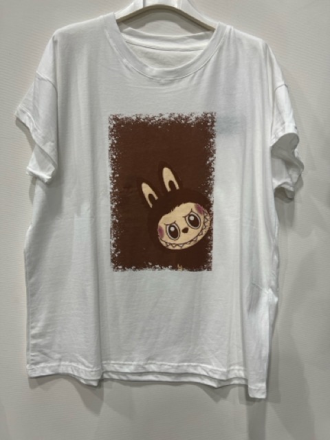 T-shirt Labubu